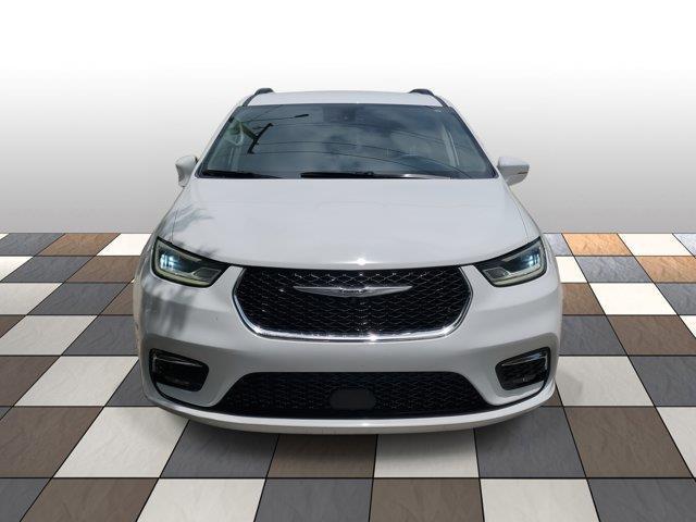 used 2022 Chrysler Pacifica car, priced at $15,226