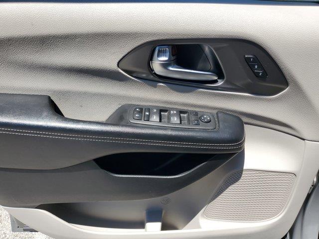 used 2022 Chrysler Pacifica car, priced at $14,918