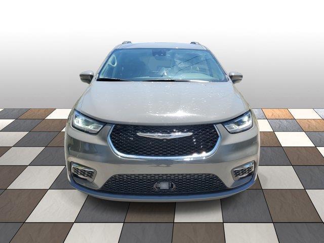 used 2022 Chrysler Pacifica car, priced at $14,918