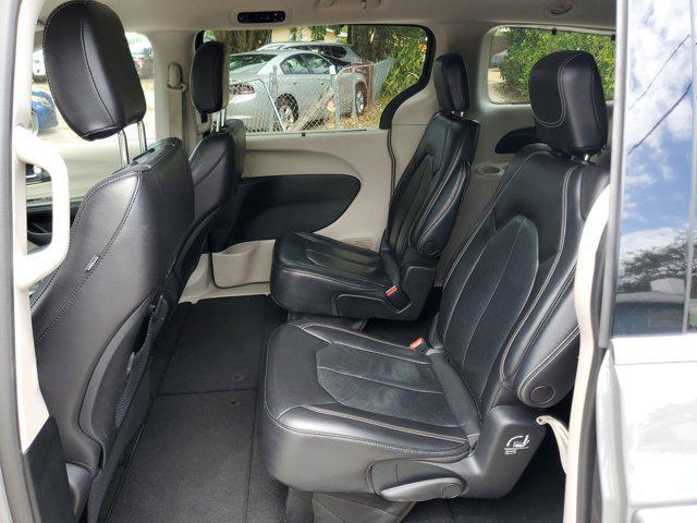 used 2022 Chrysler Pacifica car, priced at $15,318