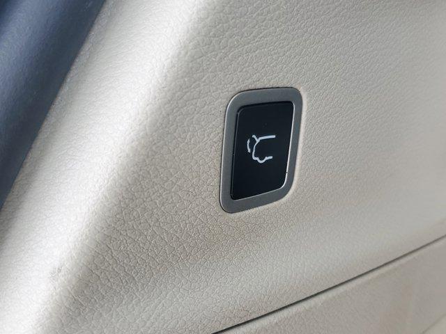 used 2022 Chrysler Pacifica car, priced at $15,318