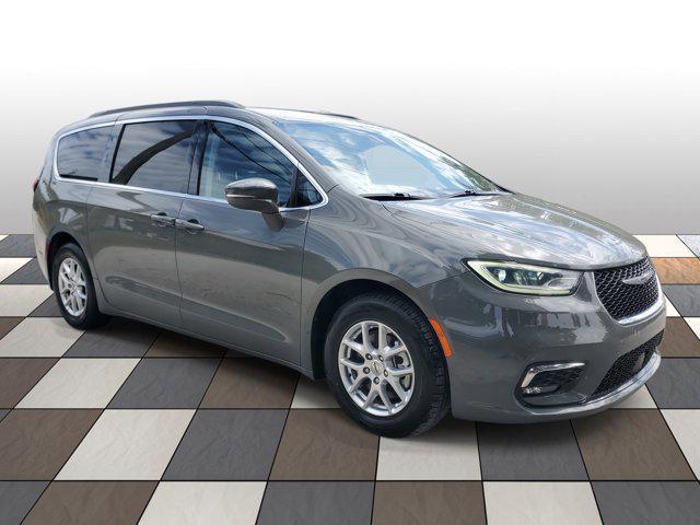 used 2022 Chrysler Pacifica car, priced at $15,318