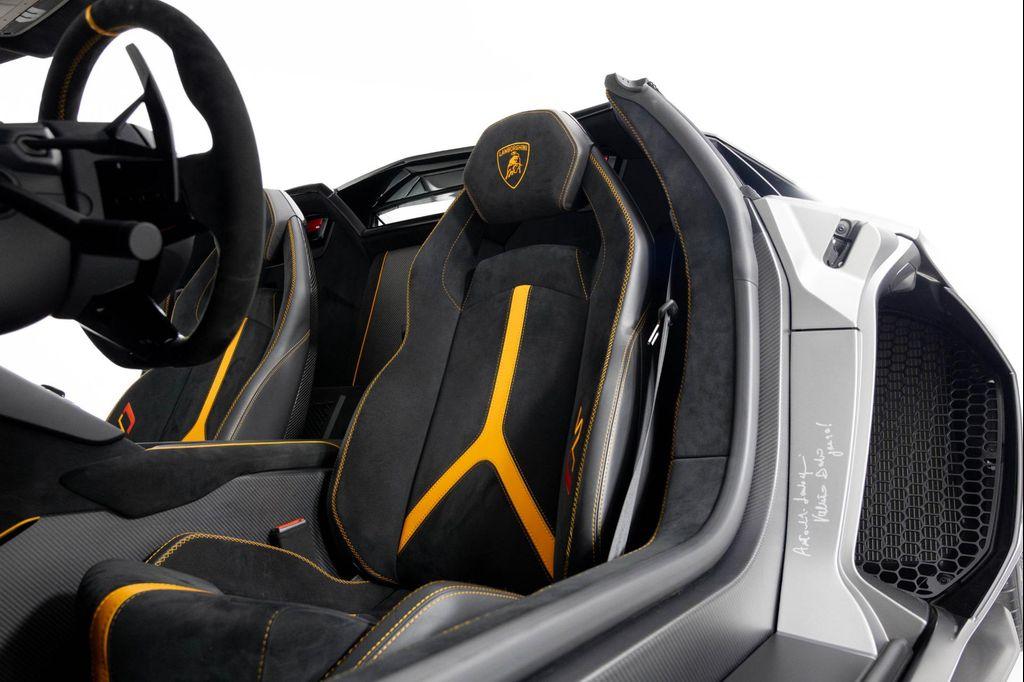 used 2020 Lamborghini Aventador SVJ car