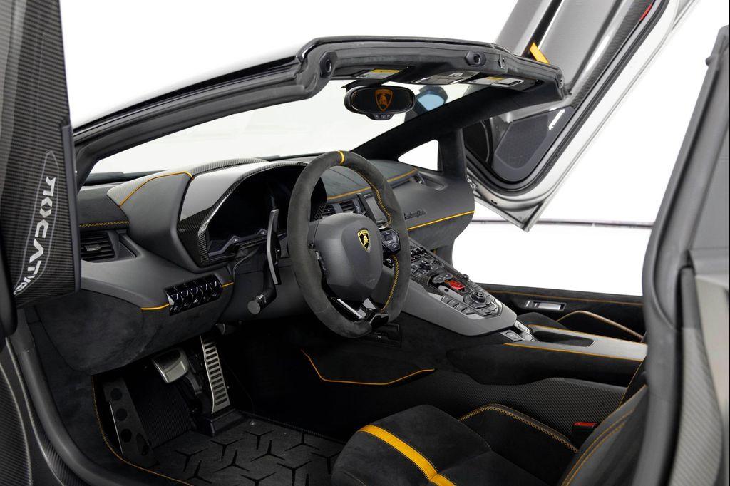 used 2020 Lamborghini Aventador SVJ car