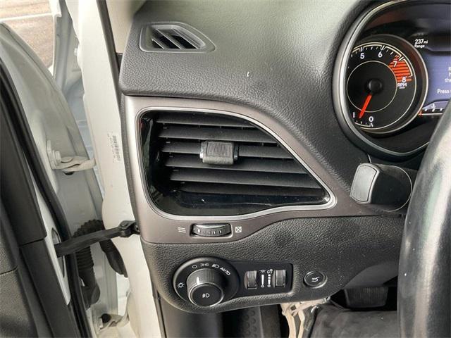 used 2021 Jeep Cherokee car, priced at $18,995