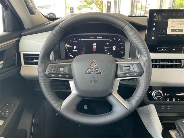 new 2025 Mitsubishi Outlander car, priced at $39,915