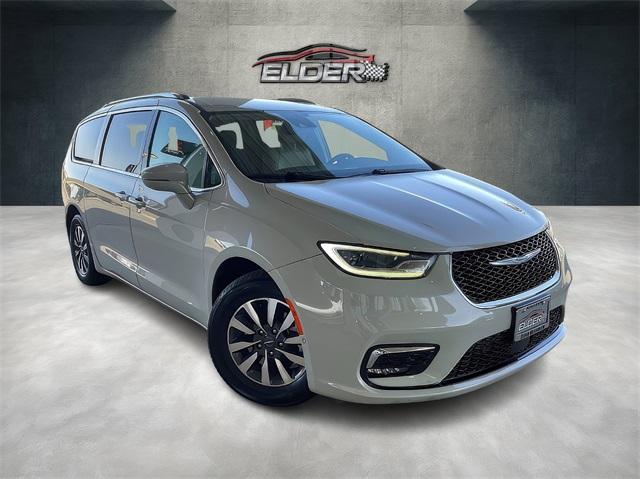 used 2021 Chrysler Pacifica Hybrid car, priced at $24,695