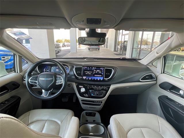 used 2021 Chrysler Pacifica Hybrid car, priced at $24,695