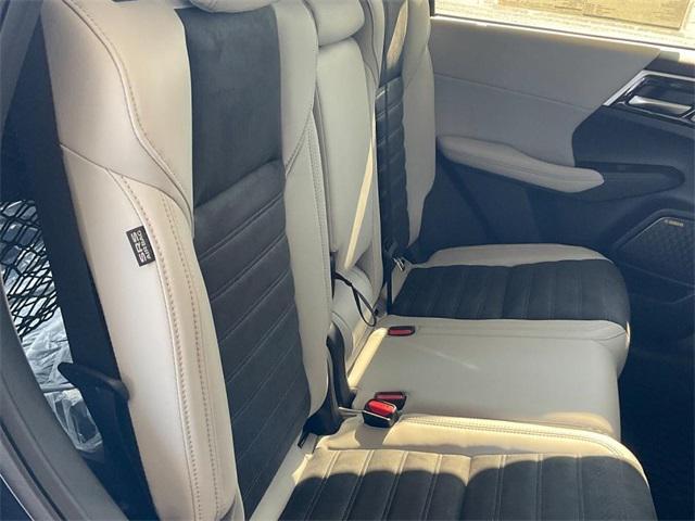 new 2025 Mitsubishi Outlander car, priced at $41,315