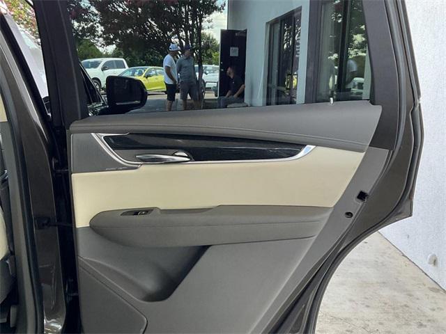 used 2020 Cadillac XT6 car, priced at $25,500