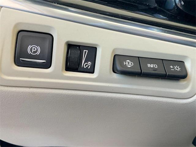 used 2020 Cadillac XT6 car, priced at $25,500