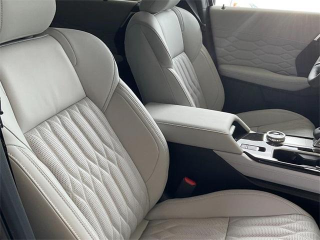 new 2025 Mitsubishi Outlander car, priced at $40,980