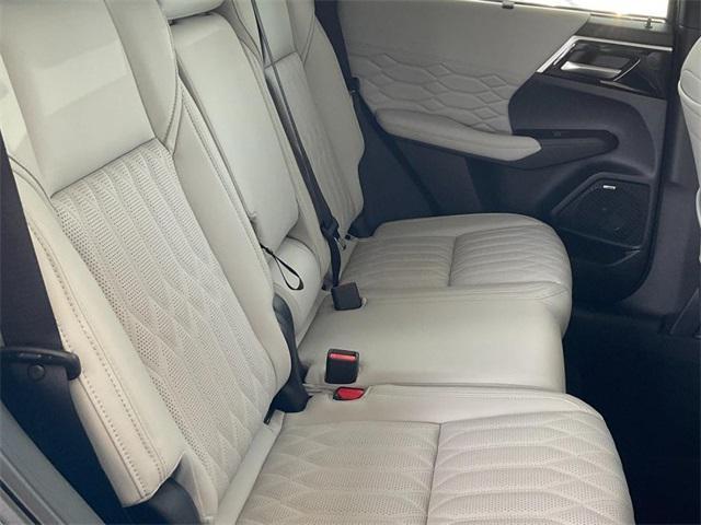 new 2025 Mitsubishi Outlander car, priced at $40,980