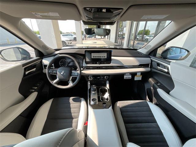 new 2025 Mitsubishi Outlander car, priced at $38,540