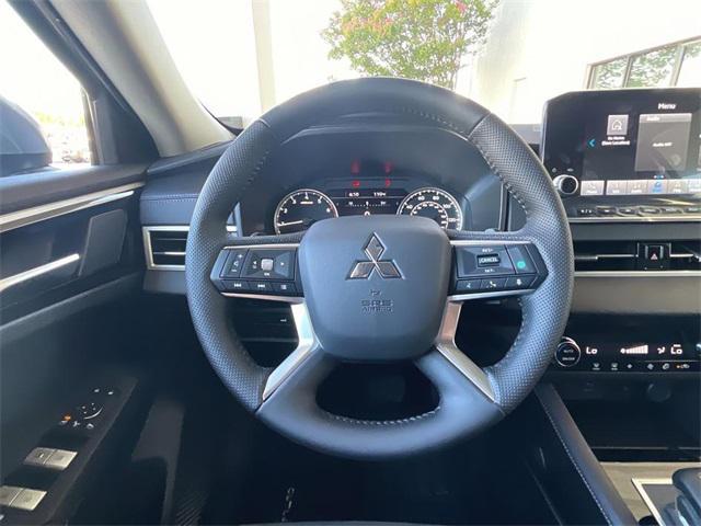 used 2024 Mitsubishi Outlander car