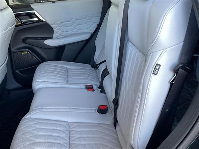 new 2025 Mitsubishi Outlander car, priced at $47,035