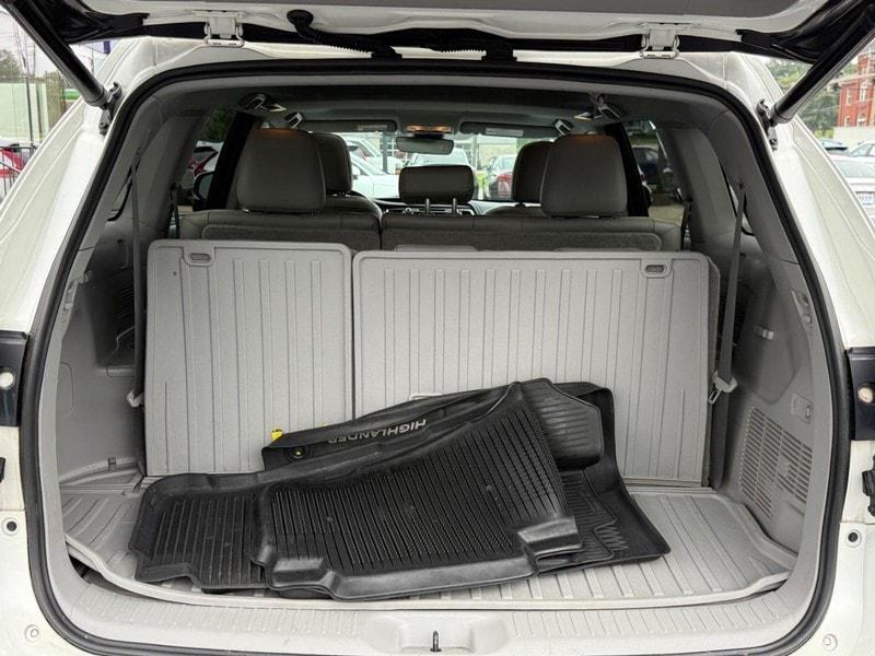 used 2018 Toyota Highlander car, priced at $26,822