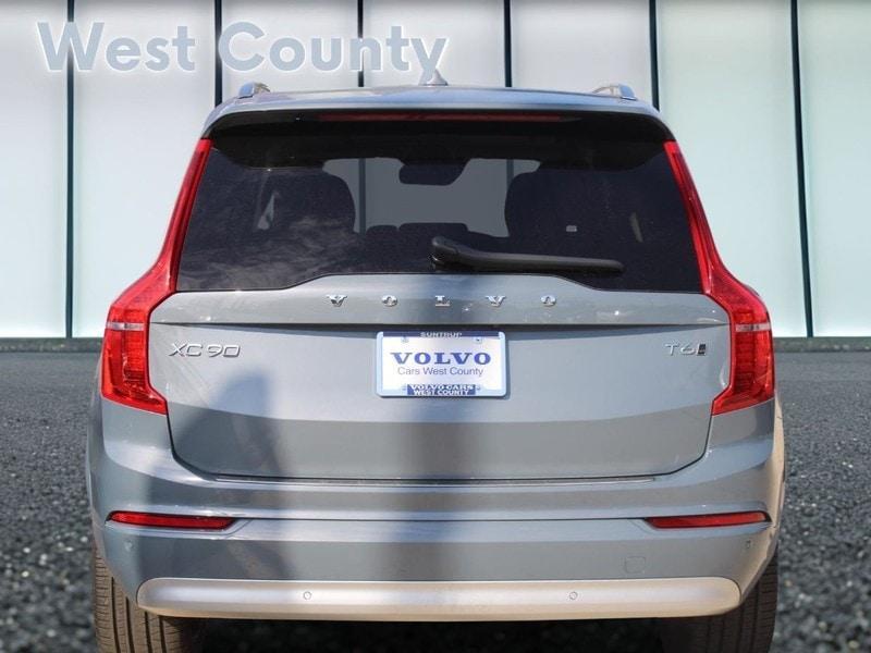 used 2022 Volvo XC90 car, priced at $40,000