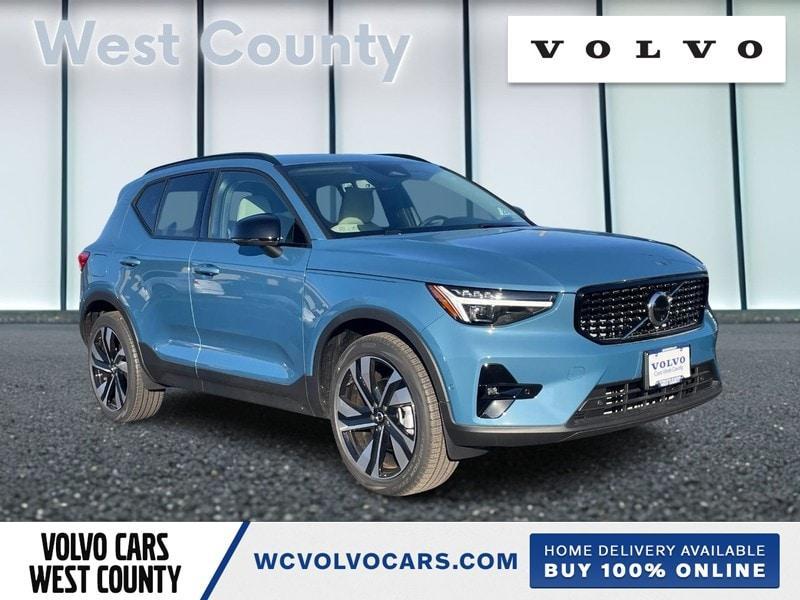 new 2025 Volvo XC40 car, priced at $49,790