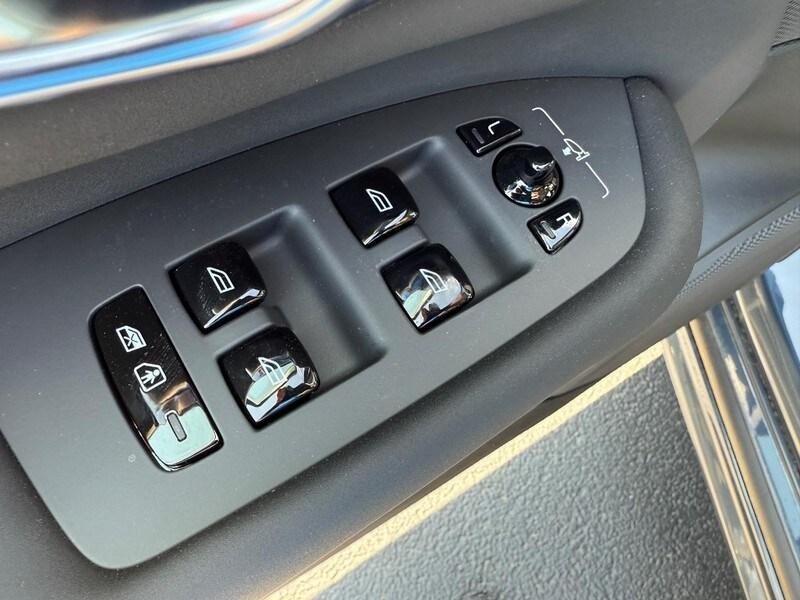 new 2025 Volvo XC90 Plug-In Hybrid car, priced at $82,405