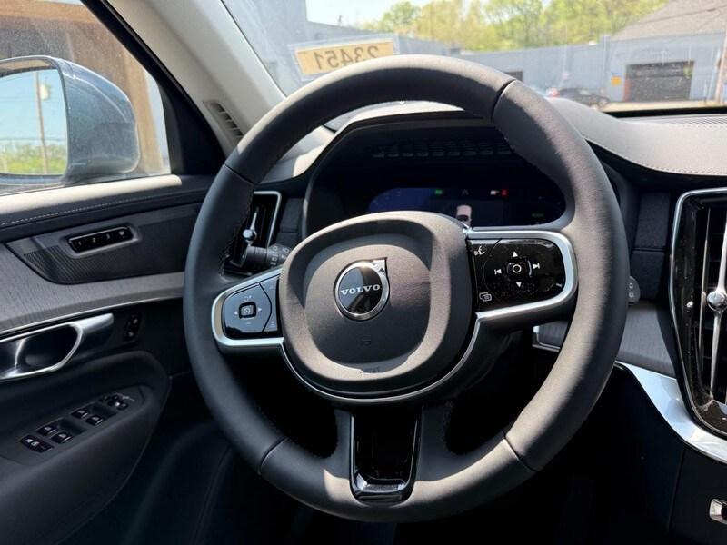 new 2025 Volvo XC90 Plug-In Hybrid car, priced at $82,405