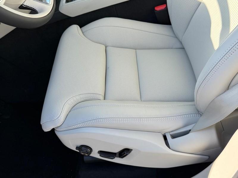 new 2025 Volvo XC90 car, priced at $80,195