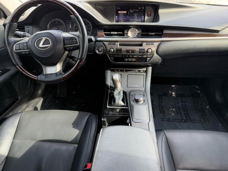 used 2018 Lexus ES 350 car, priced at $21,922