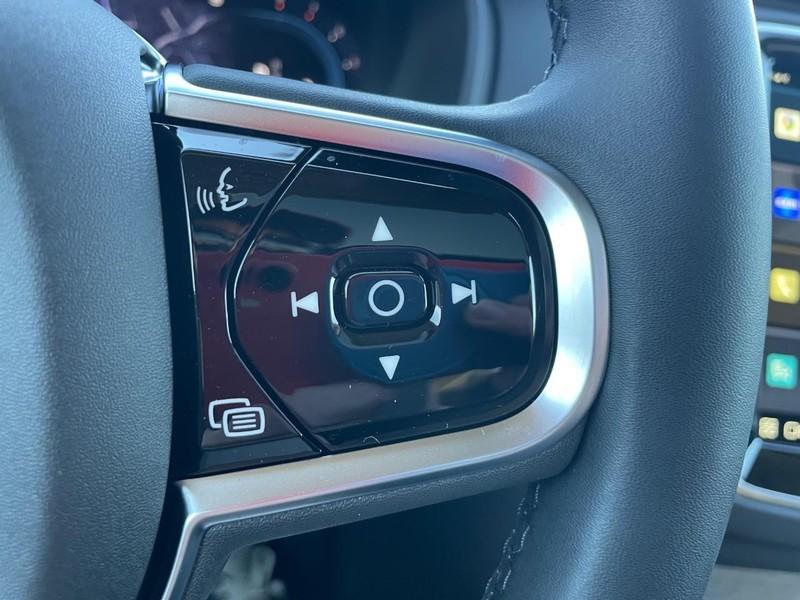 new 2025 Volvo XC90 car, priced at $69,155