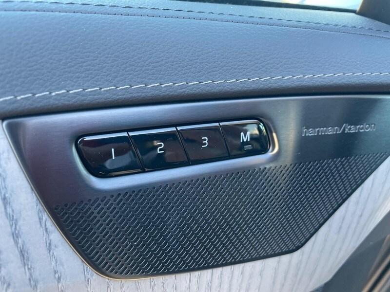 new 2025 Volvo XC90 car, priced at $68,655