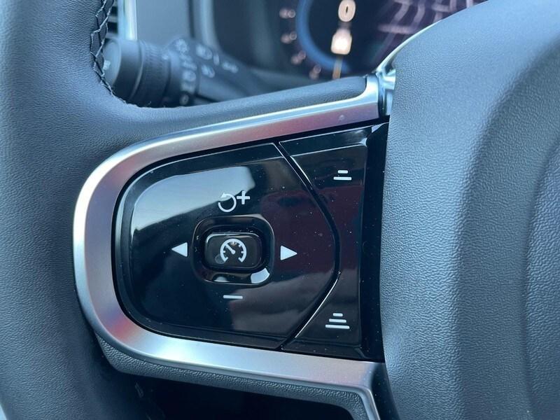 new 2025 Volvo XC90 car, priced at $68,655