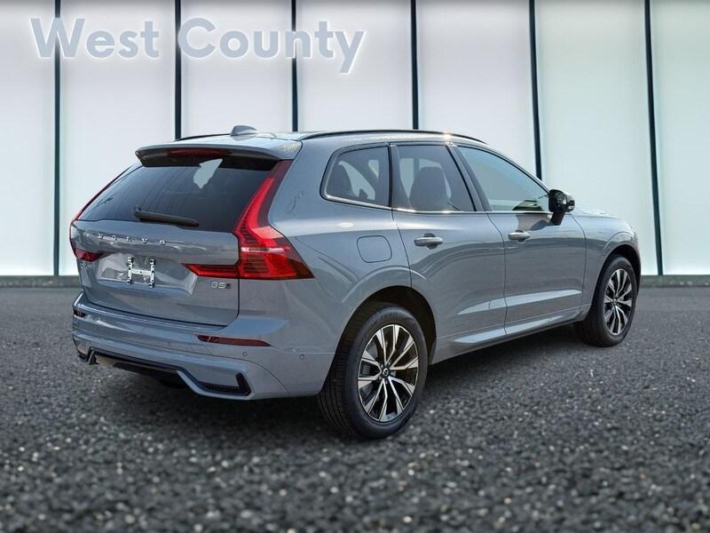 new 2025 Volvo XC60 car, priced at $54,735