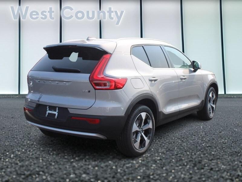 new 2025 Volvo XC40 car, priced at $46,250