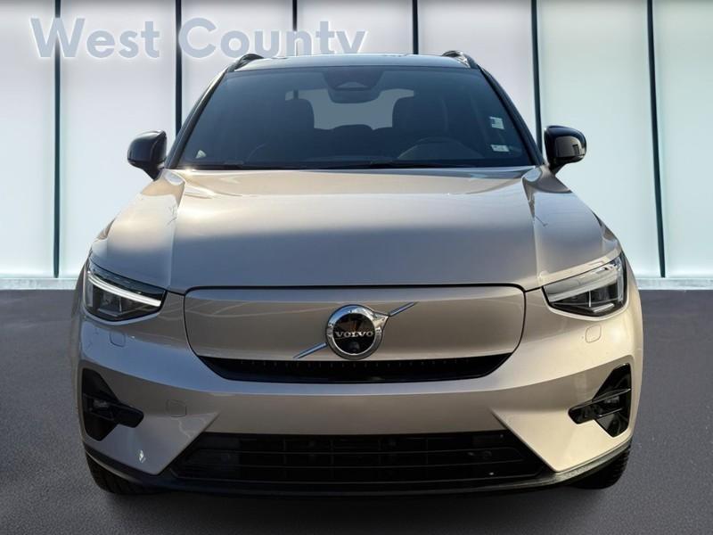 used 2023 Volvo XC40 Recharge Pure Electric car, priced at $28,420
