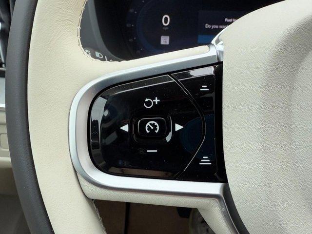 new 2025 Volvo XC60 Plug-In Hybrid car, priced at $51,692