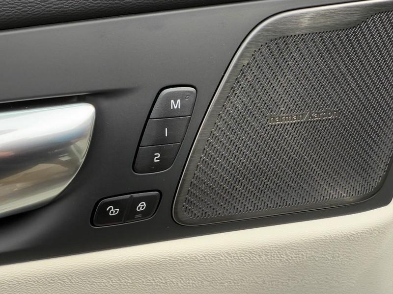 new 2025 Volvo XC60 Plug-In Hybrid car, priced at $67,775