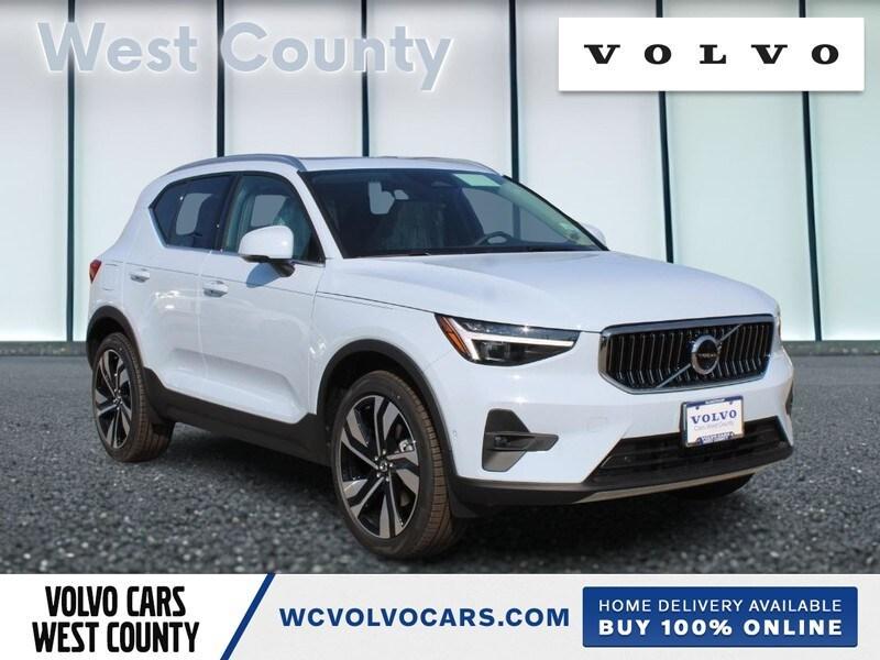 new 2025 Volvo XC40 car, priced at $52,000