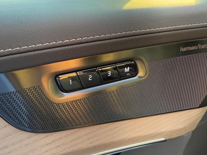 new 2026 Volvo XC90 car, priced at $71,825