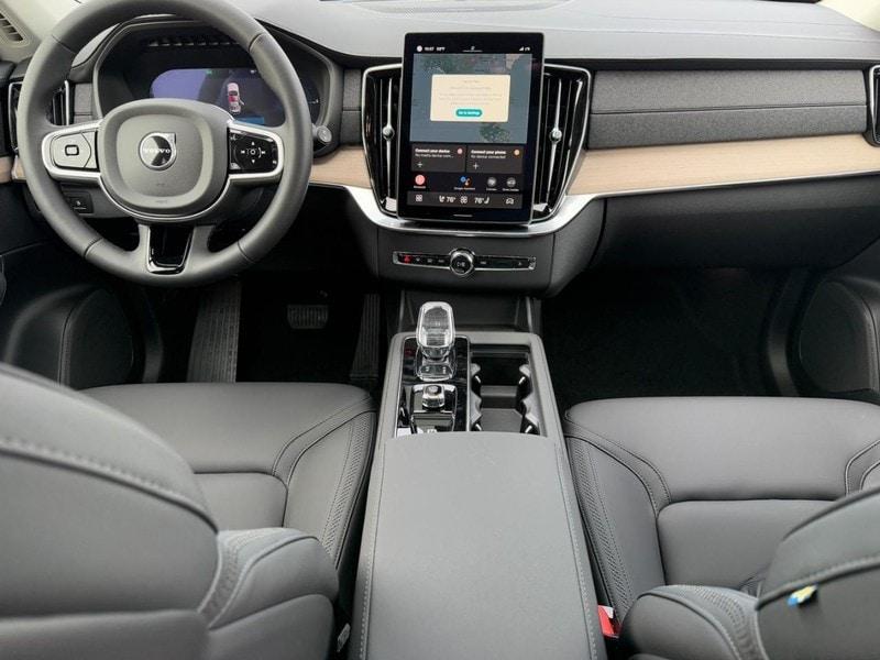 new 2025 Volvo XC90 Plug-In Hybrid car, priced at $72,805