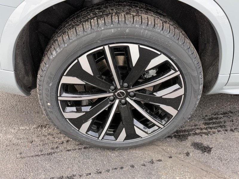 new 2025 Volvo XC90 Plug-In Hybrid car, priced at $72,805