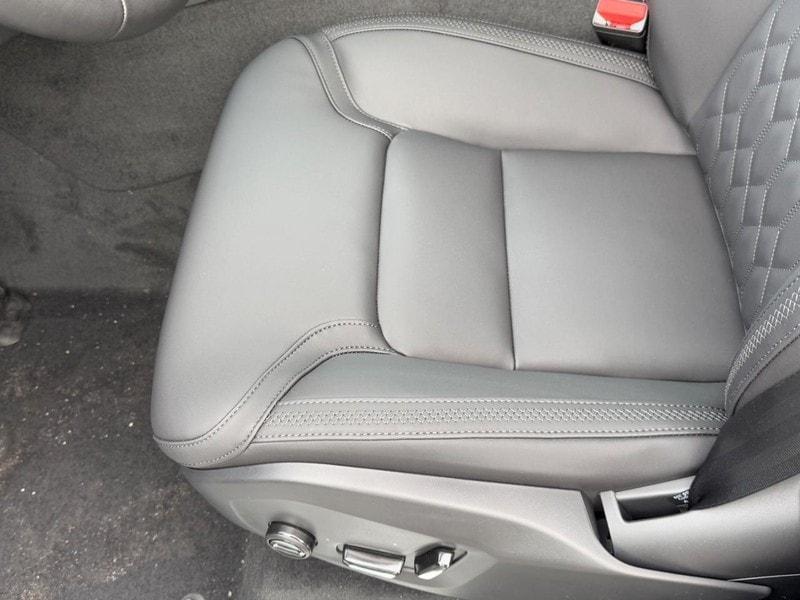 new 2025 Volvo XC90 Plug-In Hybrid car, priced at $72,805