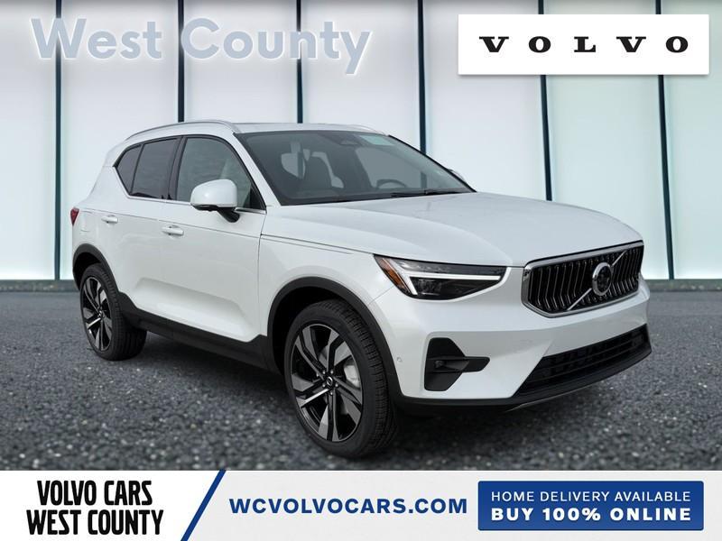 new 2025 Volvo XC40 car, priced at $52,010