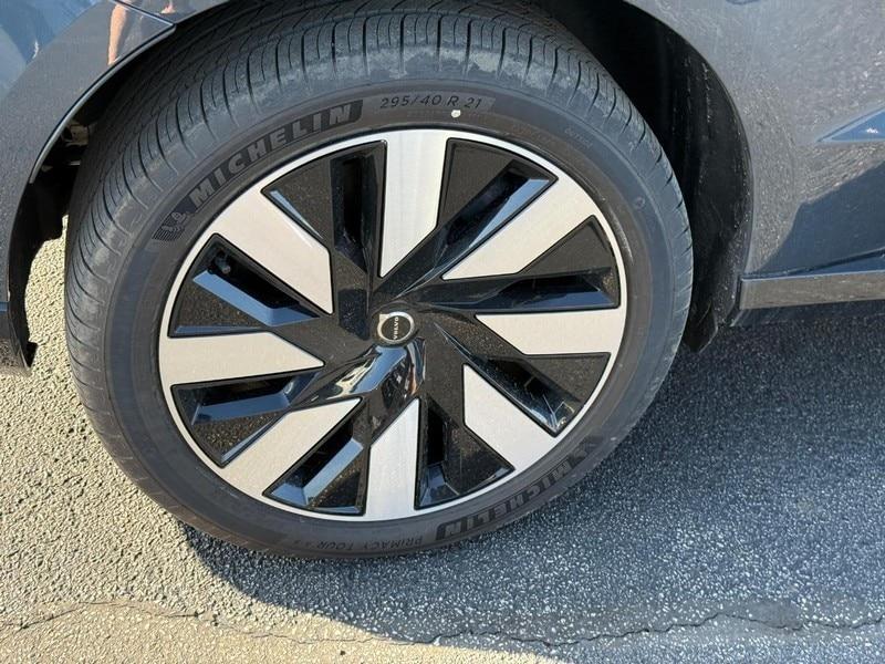 new 2025 Volvo EX90 car, priced at $87,840