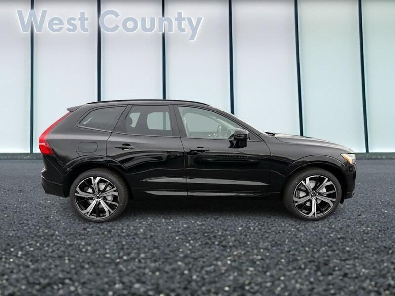 new 2025 Volvo XC60 car, priced at $60,635