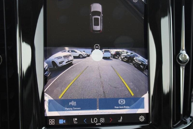 new 2025 Volvo XC60 car, priced at $54,025