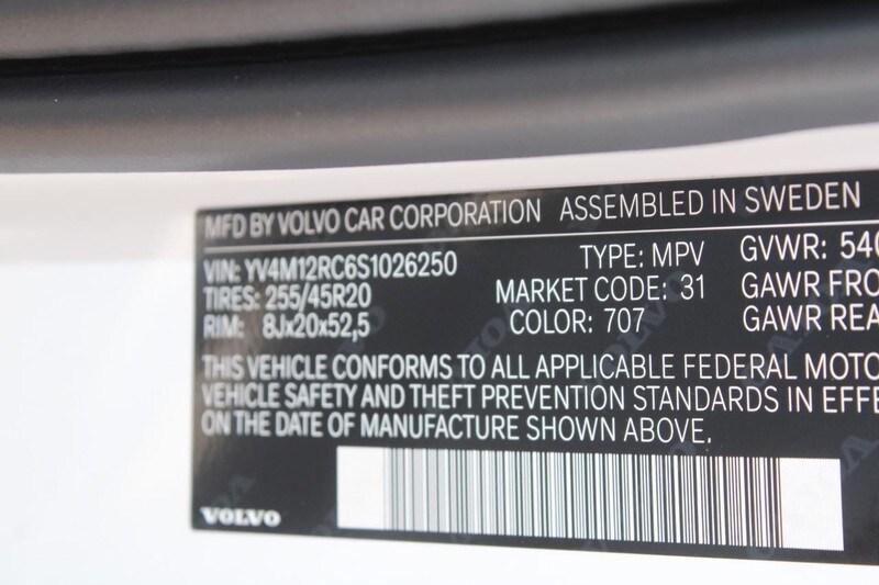 new 2025 Volvo XC60 car, priced at $54,025