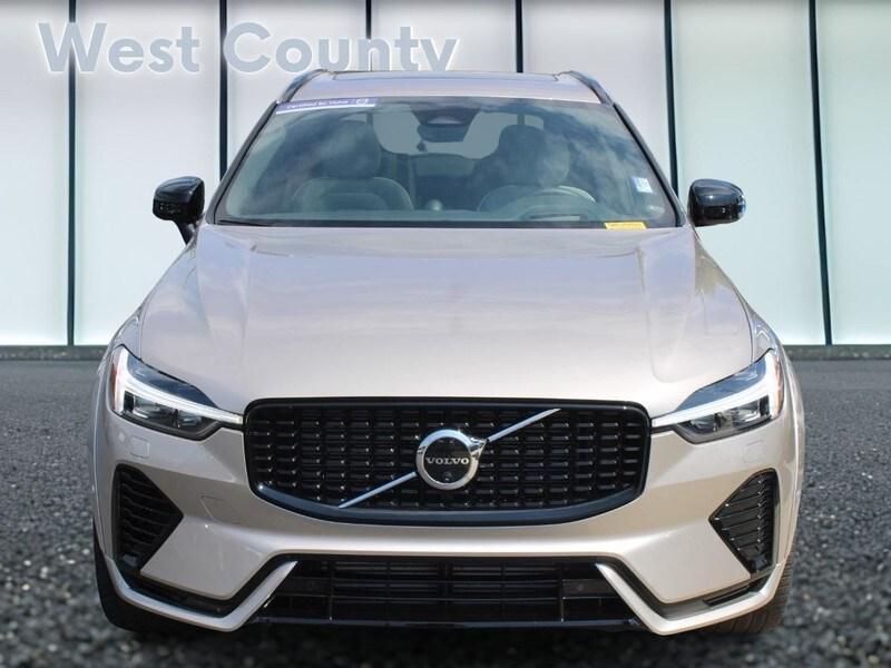 used 2024 Volvo XC60 Recharge Plug-In Hybrid car, priced at $56,500