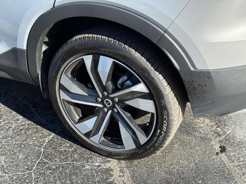 used 2025 Volvo XC40 car, priced at $31,987