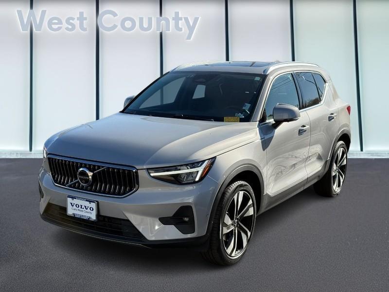 used 2025 Volvo XC40 car, priced at $31,987