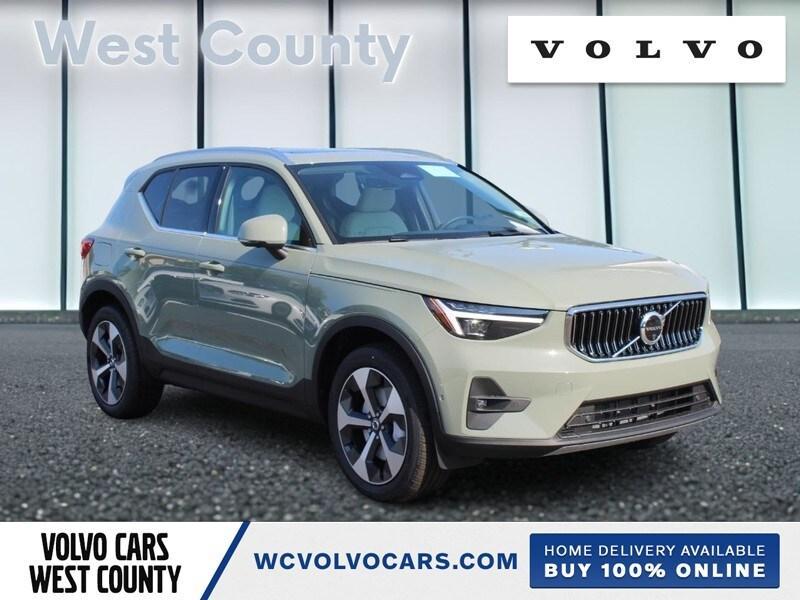 new 2025 Volvo XC40 car, priced at $48,100