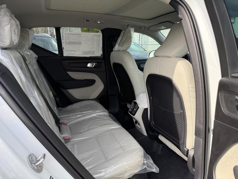 new 2025 Volvo XC40 car, priced at $51,565